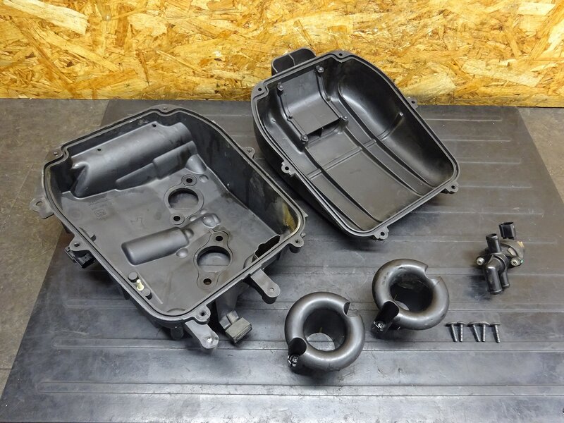 【251206】VTR250(MC33-1602)◆ エアクリーナーボックス エアクリボックス ファンネル AI 【Fi | 中古バイクパーツ通販・買取　ジャンクヤード鳥取　JunkYard