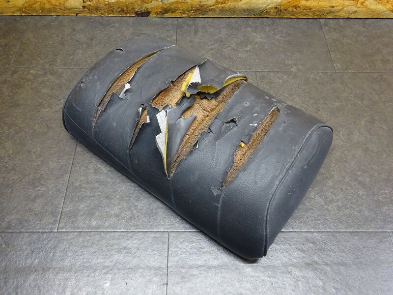 【251215】モトラ(AD05-1002)◆ シート シートベース 破れ大!! 【CT50J | 中古バイクパーツ通販・買取　ジャンクヤード鳥取　JunkYard