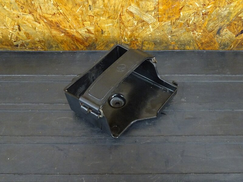 【251229】GT80(3M8-000)◇ バッテリーケース バッテリーボックス バンド 【検:GT50 374 ミニトレ モノサス | 中古バイクパーツ通販・買取　ジャンクヤード鳥取　JunkYard