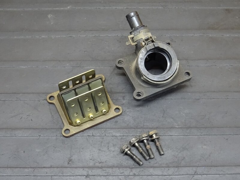 【260103】SDR200(2TV-000)◆ リードバルブ インテークマニホールド インマニ ※エンジンパーツ | 中古バイクパーツ通販・買取　ジャンクヤード鳥取　JunkYard