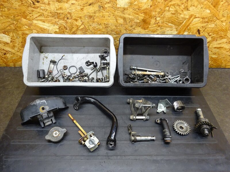 【260111】TDR80 (3GA-001)◆ ボルトセット 燃料コック グラブバー キックスピンドル クラッチレリーズ | 中古バイクパーツ通販・買取　ジャンクヤード鳥取　JunkYard