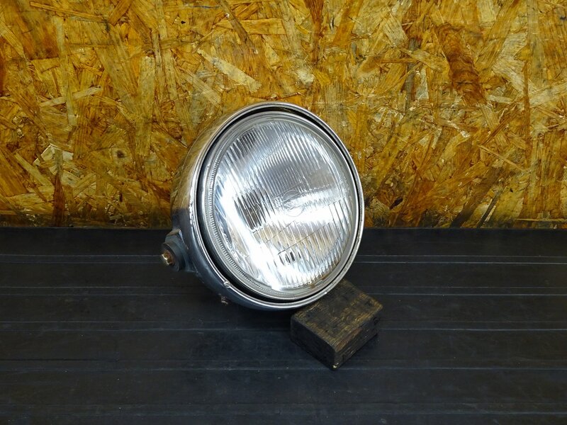 【260115】ゼファー400(ZR400C-054)◇ ヘッドライト ヘッドライトレンズ ヘッドライトケース 削れ/変形/傷/錆有 【C4 | 中古バイクパーツ通販・買取　ジャンクヤード鳥取　JunkYard