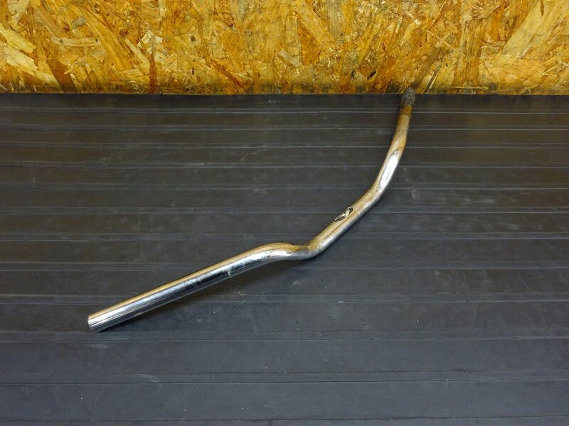 【260201】フォルツァZ(MF08-1018)◇ 社外ハンドル Φ22.2mm 0004 BMコンチ1型?? ハリケーン HURRICANE | 中古バイクパーツ通販・買取　ジャンクヤード鳥取　JunkYard