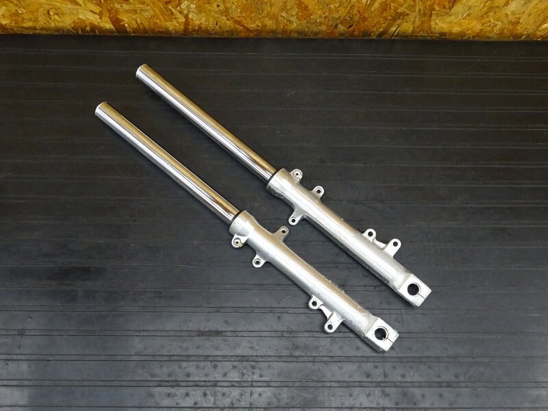 【260210】ZRX-Ⅱ(ZR400E-311)◇ フロントフォーク インナーチューブ ボトムケース オイル滲み/点錆/傷有 【前期 ZRX-2 ZRX400 | 中古バイクパーツ通販・買取　ジャンクヤード鳥取　JunkYard