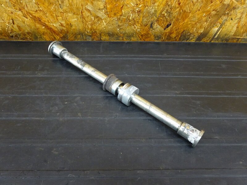 【260312】ゼファー400(ZR400C-094)◇ リアアクスルシャフト 【C5 | 中古バイクパーツ通販・買取　ジャンクヤード鳥取　JunkYard