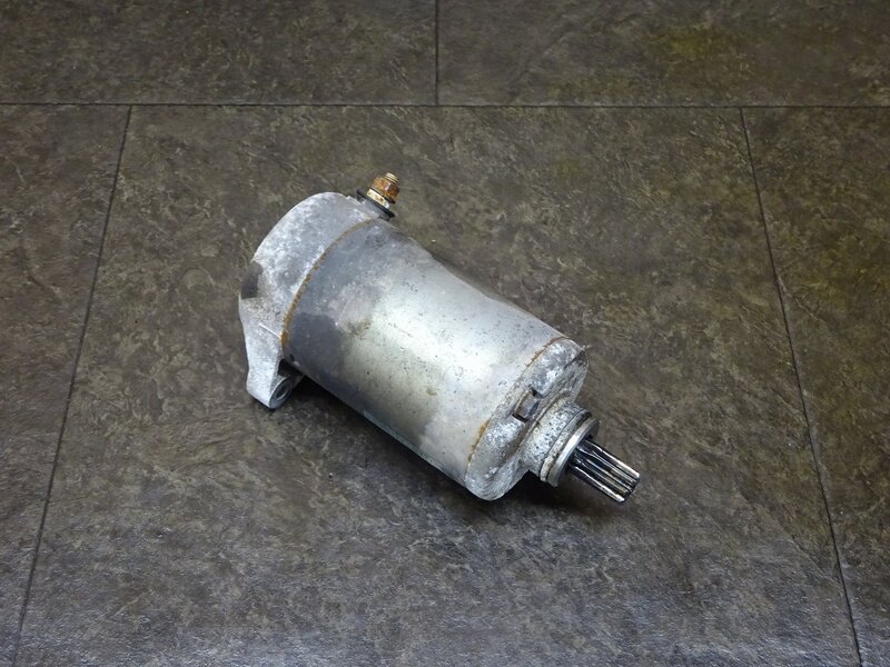【250609】ボルティー(NJ47A-108)◆ セルモーター セルスターター スターターモーター ※エンジンパーツ J424 | 中古バイクパーツ通販・買取　ジャンクヤード鳥取　JunkYard