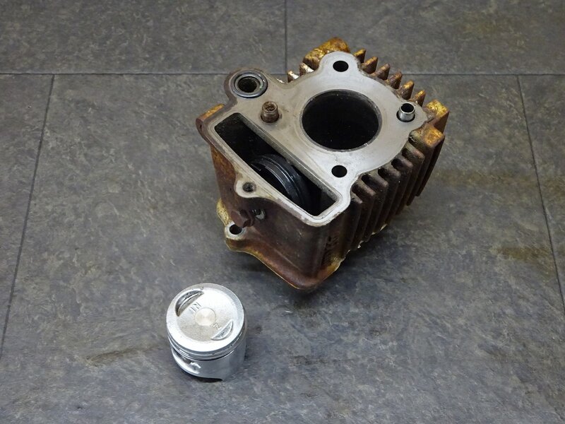 【250611】マグナ50(AC13-1100)◆ シリンダー ピストン ※エンジンパーツ | 中古バイクパーツ通販・買取　ジャンクヤード鳥取　JunkYard