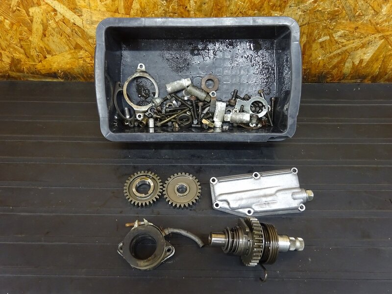 【250914】SR500(1JN-226)● エンジンボルトセット インシュレーター インマニ ※エンジンパーツ【検索:2J2 SR400 2H6 1JR | 中古バイクパーツ通販・買取　ジャンクヤード鳥取　JunkYard