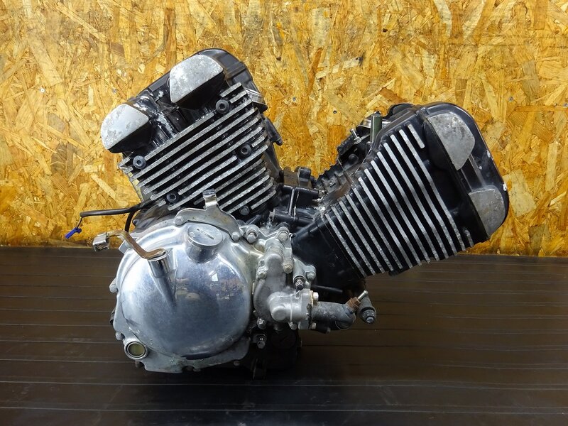 【250912】エリミネーター250V(VN250A-033)◆ 中古エンジン 始動確認後取り外し!! ジェネレーター セルモーター 削れ有 | 中古バイクパーツ通販・買取　ジャンクヤード鳥取　JunkYard