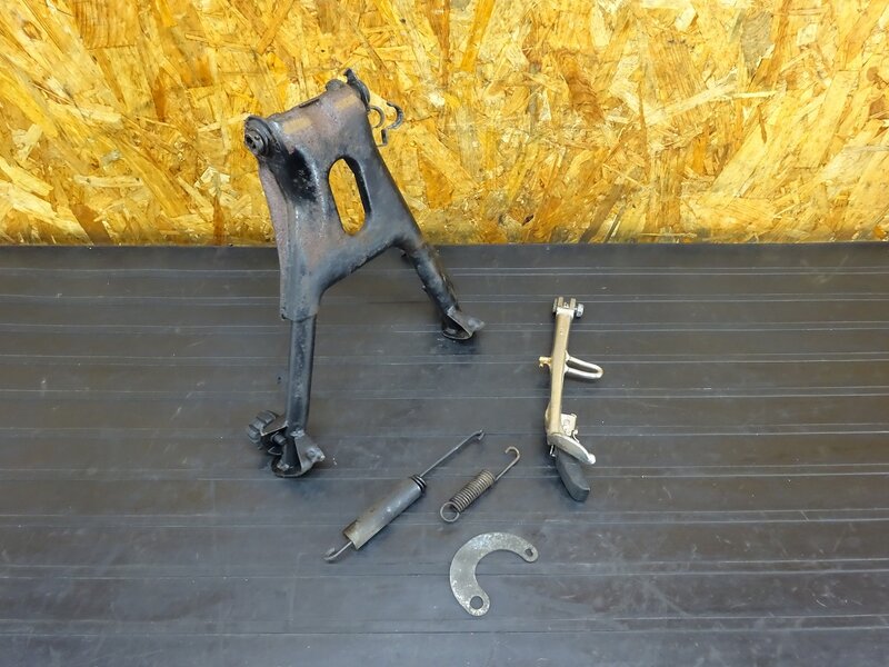 【250915】GB400TT(NC20-1011)◇ スタンドセット サイドスタンド センタースタンド スプリング 錆 削れ有 【検索:GB500TT | 中古バイクパーツ通販・買取　ジャンクヤード鳥取　JunkYard