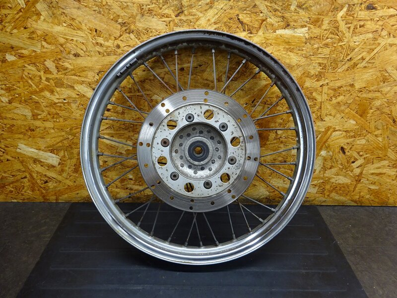 【250928】レブル250(MC13-1903)◆ フロントホイール 18×1.85 錆/フレ有 【最終型 | 中古バイクパーツ通販・買取　ジャンクヤード鳥取　JunkYard