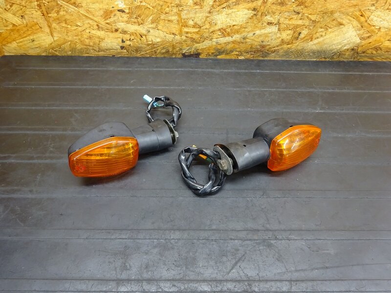 【251002】CBR1100XX◆ リアウインカー左右セット ウィンカー 【ブラックバード SC35 Fi | 中古バイクパーツ通販・買取　ジャンクヤード鳥取　JunkYard