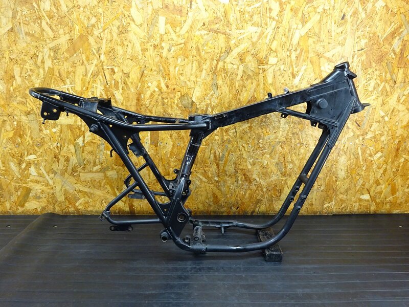 【251032】W650(EJ650A-031)◇ 書付中古フレーム メインフレーム ステー曲がり有 【検:W400 EJ400A | 中古バイクパーツ通販・買取　ジャンクヤード鳥取　JunkYard