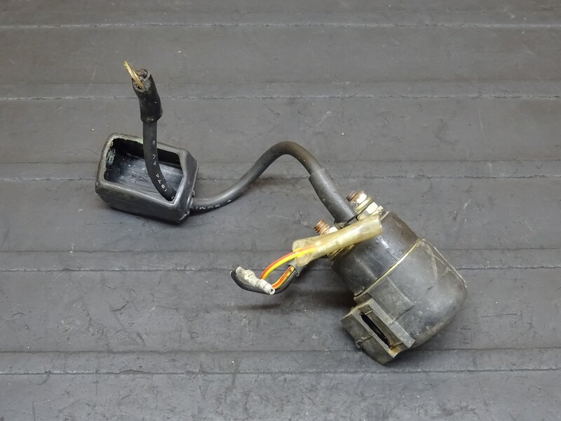 【251044】CB350(CB350-1069)◆ スターターリレー スタータースイッチ マグネットスイッチ 【検索:CB250 エクスポート セニア | 中古バイクパーツ通販・買取 ジャンクヤード鳥取 JunkYard