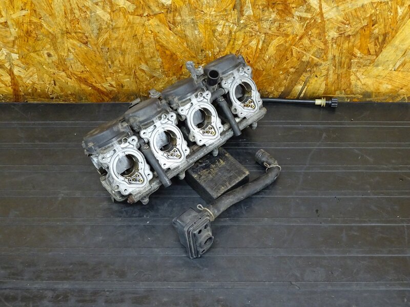 【251111】CBR250RR(MC22-1006)◇ キャブレター キャブ VP20AB スロットル固着有 動作未確認 | 中古バイクパーツ通販・買取　ジャンクヤード鳥取　JunkYard