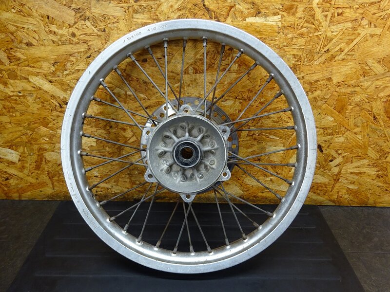 【251114】KDX125SR(DX125A-016)◆ リアホイール 18×1.85 リム変形有 【検索：200 220 250 | 中古バイクパーツ通販・買取　ジャンクヤード鳥取　JunkYard