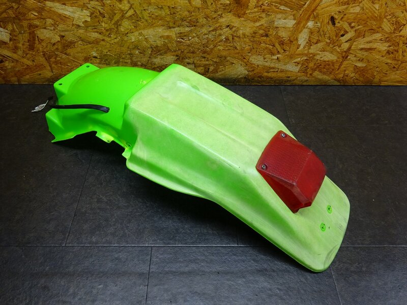 【251118】KDX200SR(DX200G-004)◆ 社外リアフェンダー UFO?? カット加工/色褪せ有 【検索:125 220 250 | 中古バイクパーツ通販・買取　ジャンクヤード鳥取　JunkYard