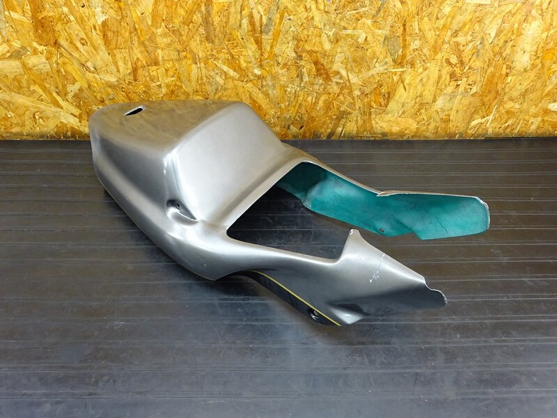 【251122】NSR250R(MC21)◇ 社外シートカウル テールカウル リアカウル FRP レーサー風 傷/色塗り有 【検索:MC18 MC28 SE SP | 中古バイクパーツ通販・買取　ジャンクヤード鳥取　JunkYard