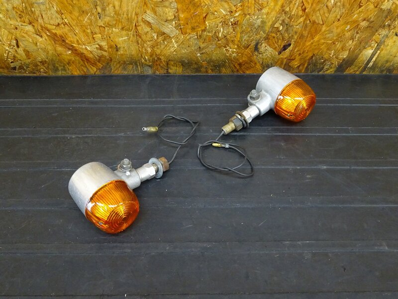 【260120】SR400(1JR-342)◇ 社外ウインカーセット(1) ウィンカー アルミボディ CGC CB72タイプ 割れ有 【検:SR500 1JN 2J2 2H6 | 中古バイクパーツ通販・買取　ジャンクヤード鳥取　JunkYard