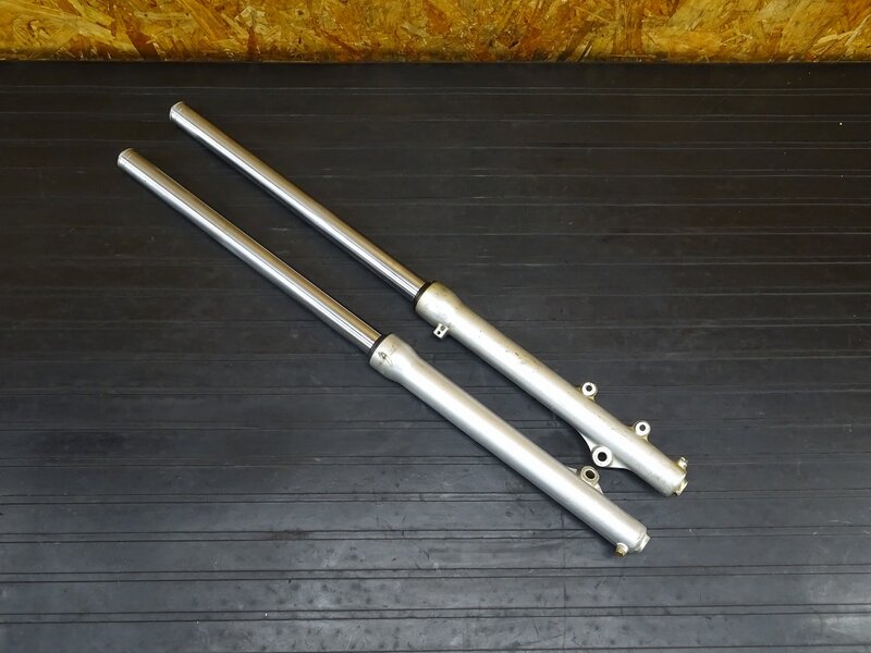 【260203】CRM80(HD12-1100)◇ フロントフォーク インナーチューブ ボトムケース オイル漏れ/曲がり小/錆有 【後期 | 中古バイクパーツ通販・買取　ジャンクヤード鳥取　JunkYard