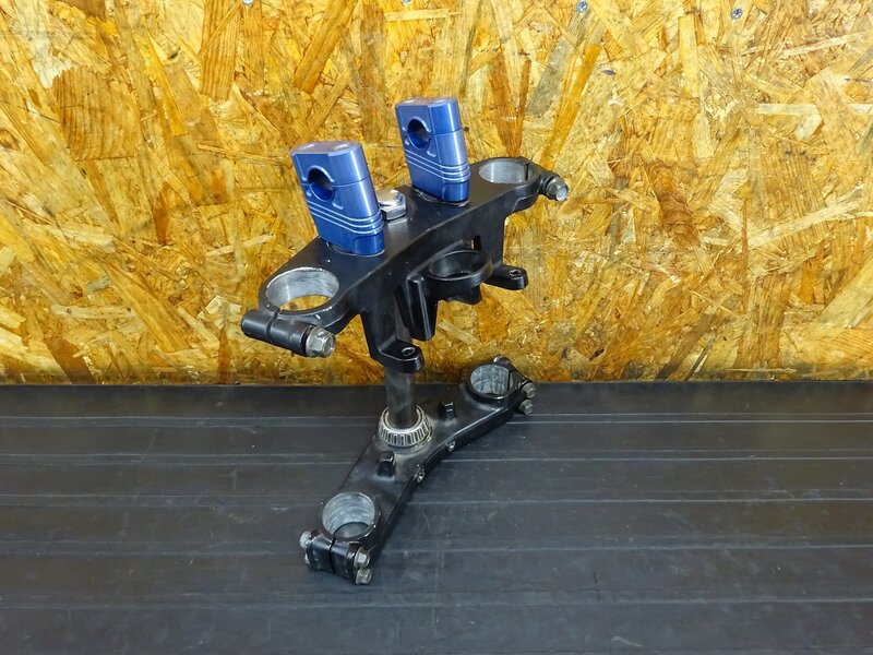 【260305】ZRX1100(ZRT10C-016)◇ ステム アンダーブラケット トップブリッジ 社外ハンドルポスト 【検:ZRX1200 | 中古バイクパーツ通販・買取　ジャンクヤード鳥取　JunkYard