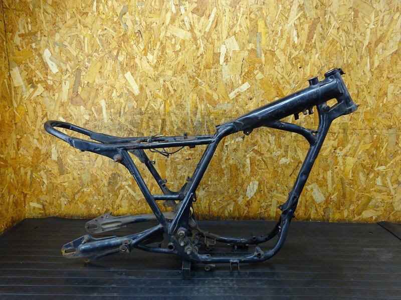 【260310】SR400(1JR-302)◆ 書付中古フレーム メインフレーム ループフレーム 加工有 錆有 【検:SR500 1JN 2J2 2H6 | 中古バイクパーツ通販・買取　ジャンクヤード鳥取　JunkYard