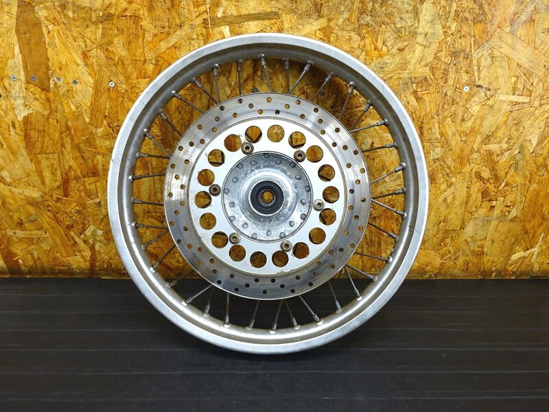 【250122】SR400(RH01J-015)◇ フロントホイール ハブ 18×1.85 ブレーキディスク ジャンク!! | 中古バイクパーツ通販・買取　ジャンクヤード鳥取　JunkYard