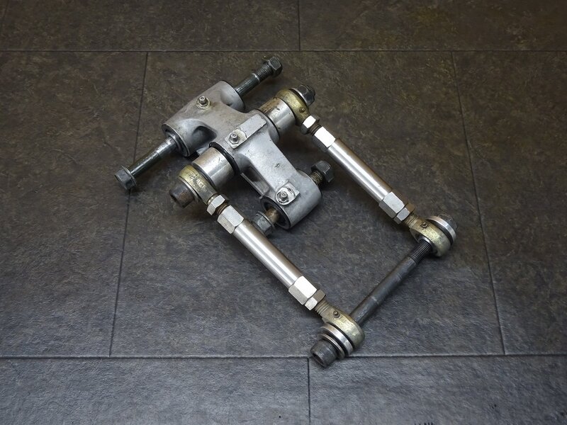 【250429】ZZR1100(ZXT10D-053)◆ 社外リアサスペンションリンク リアサスリンク 車高調リンク 【ZZ-R1100 ZX-11 | 中古バイクパーツ通販・買取　ジャンクヤード鳥取　JunkYard