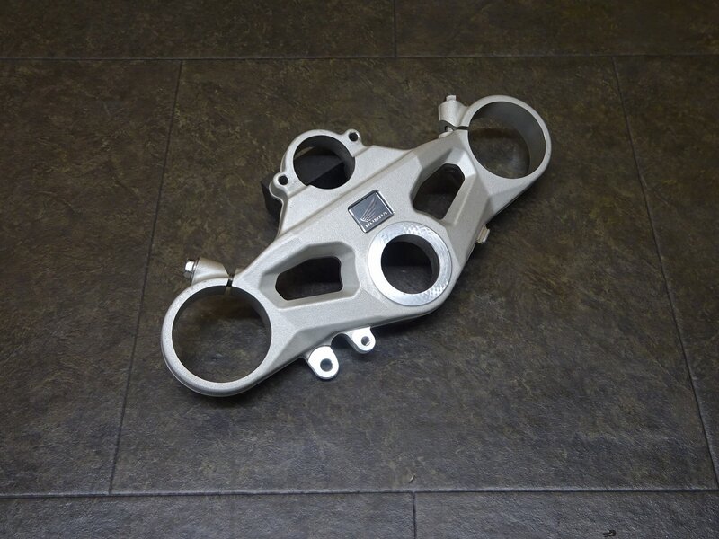 【250614】CBR1000RR SP(SC59-1600)◆ トップブリッジ 【後期 | 中古バイクパーツ通販・買取　ジャンクヤード鳥取　JunkYard