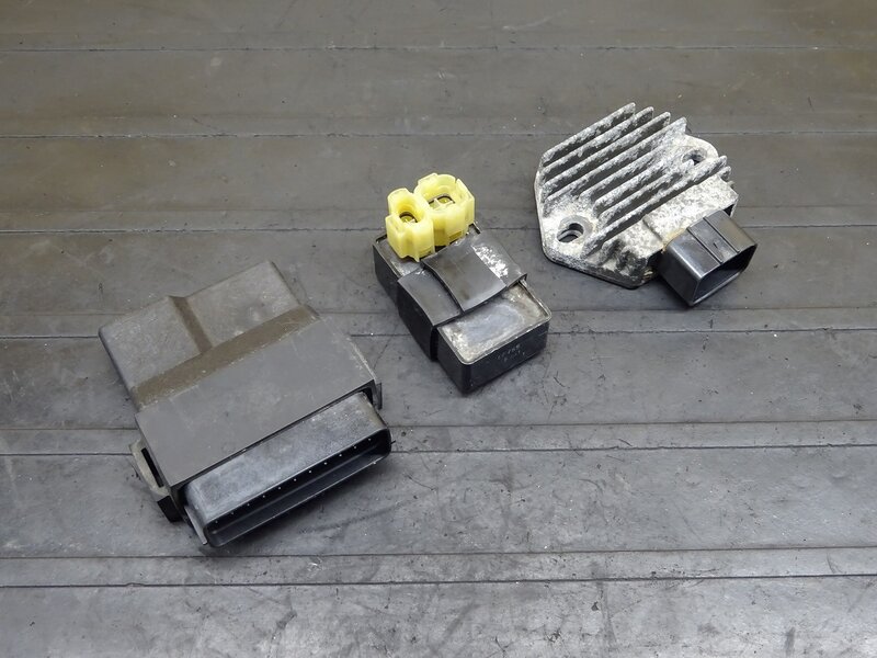 【250704】PS250(MF09-1001)◆ 電装セット CDI イグナイター レギュレーター 【角目 | 中古バイクパーツ通販・買取　ジャンクヤード鳥取　JunkYard