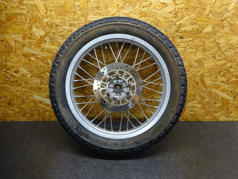 【250732】TW200(DG07J-017)◆ フロントホイール 18×2.50 腐食有 【2JL TW225 DG09J | 中古バイクパーツ通販・買取　ジャンクヤード鳥取　JunkYard