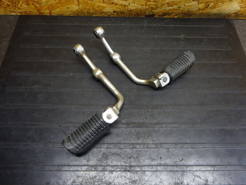 【250803】XS650SP(3G5-000)◆ メインステップ左右セット 削れ/変形有 【SPL スペシャル | 中古バイクパーツ通販・買取　ジャンクヤード鳥取　JunkYard