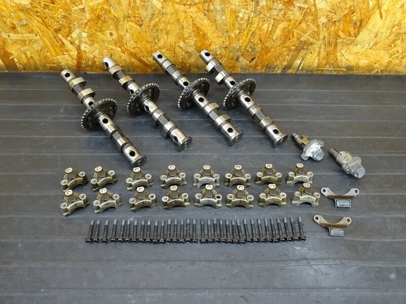 【250817】V-MAX1200(3UF-009)◇ カムシャフト カムスプロケット カムシャフトホルダー カムチェーンテンショナー ※エンジンパーツ 【VMAX | 中古バイクパーツ通販・買取　ジャンクヤード鳥取　JunkYard