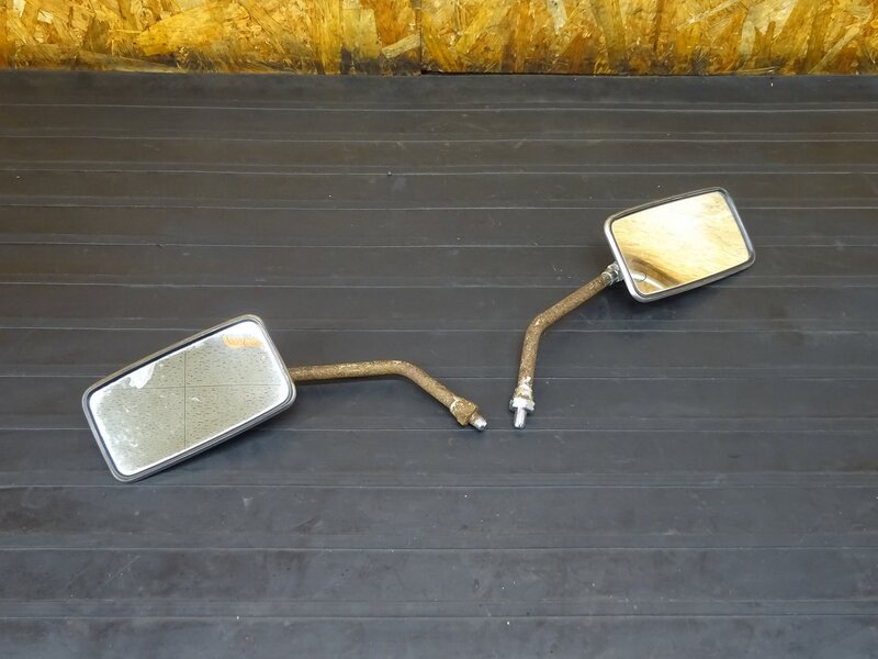 【250914】SR500(1JN-226)● ミラー左右セット 10mm 逆ネジ 錆大 【検索:2J2 SR400 2H6 1JR | 中古バイクパーツ通販・買取　ジャンクヤード鳥取　JunkYard