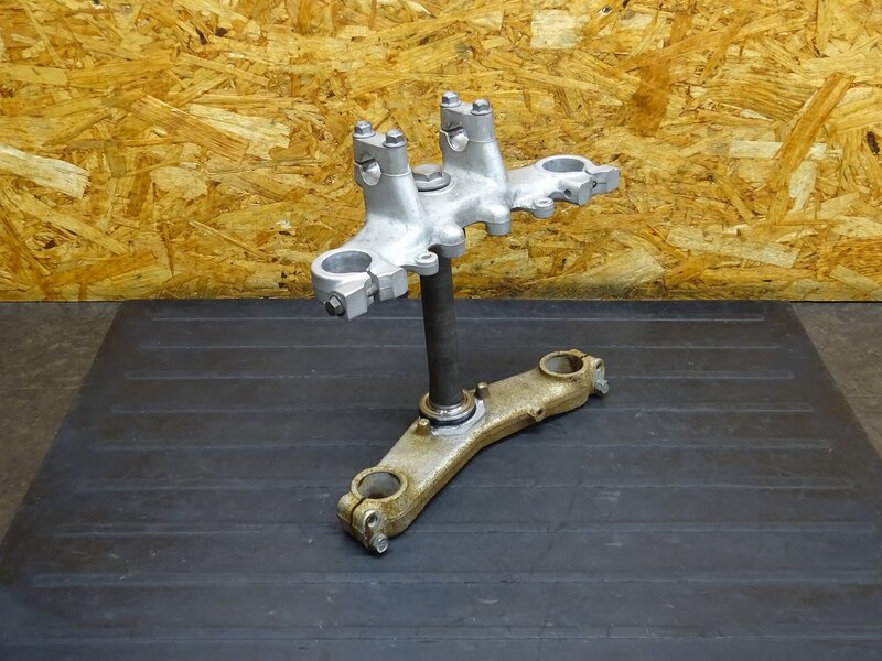 【250924】TW200(2JL-060)◆ ステムセット アンダーブラケット トップブリッジ 【DG07J TW225 DG09J | 中古バイクパーツ通販・買取　ジャンクヤード鳥取　JunkYard
