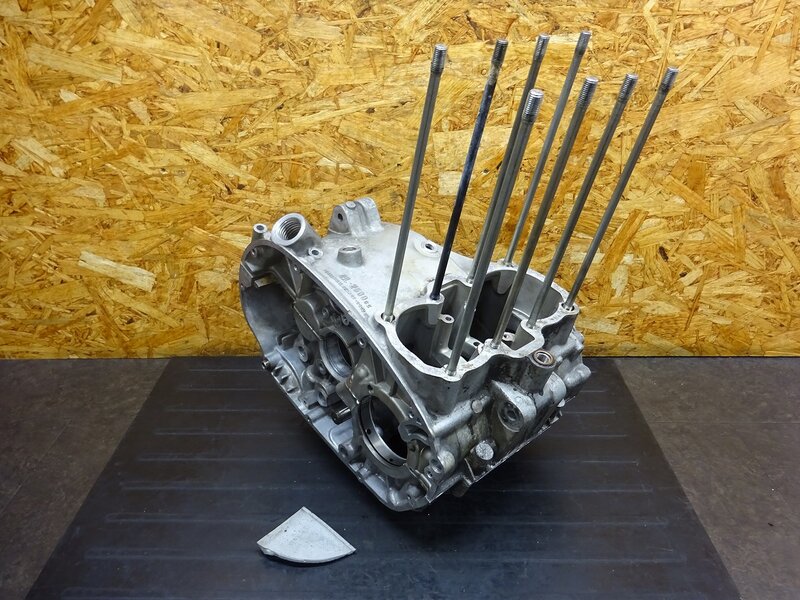 【251013】XS650SP(447-904)◆ クランクケース上下セット 破損有 ※エンジンパーツ【SPL スペシャル | 中古バイクパーツ通販・買取　ジャンクヤード鳥取　JunkYard
