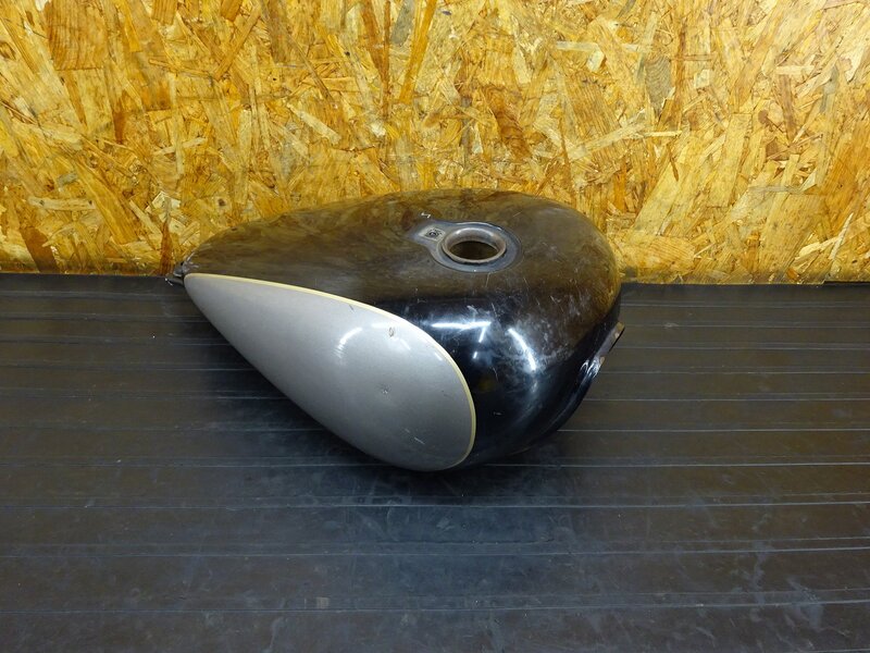 【251031】ビラーゴ250(3DM-050)◇ 燃料タンク ガソリンタンク フューエルタンク 傷/凹み有 【XV250 | 中古バイクパーツ通販・買取　ジャンクヤード鳥取　JunkYard