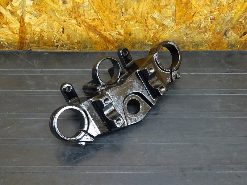 【251103】ZRX400(ZR400E-004)◇ トップブリッジ 色塗り有 【前期 ZRX-2 ZRX-Ⅱ | 中古バイクパーツ通販・買取　ジャンクヤード鳥取　JunkYard