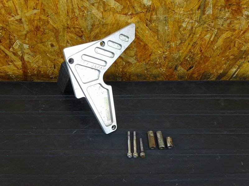 【251103】ZRX400(ZR400E-004)◇ 社外スプロケットカバー スプロケカバー ビート BEET 腐食有 【前期 ZRX-2 ZRX-Ⅱ | 中古バイクパーツ通販・買取　ジャンクヤード鳥取　JunkYard