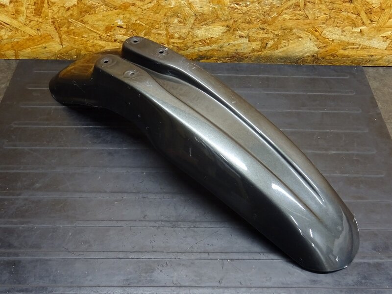 【251107】KLX250(LX250E-A05)◆ 社外フロントフェンダー 全長約600mm FRP 色塗り/塗装割れ有 【04’ Dトラッカー | 中古バイクパーツ通販・買取　ジャンクヤード鳥取　JunkYard