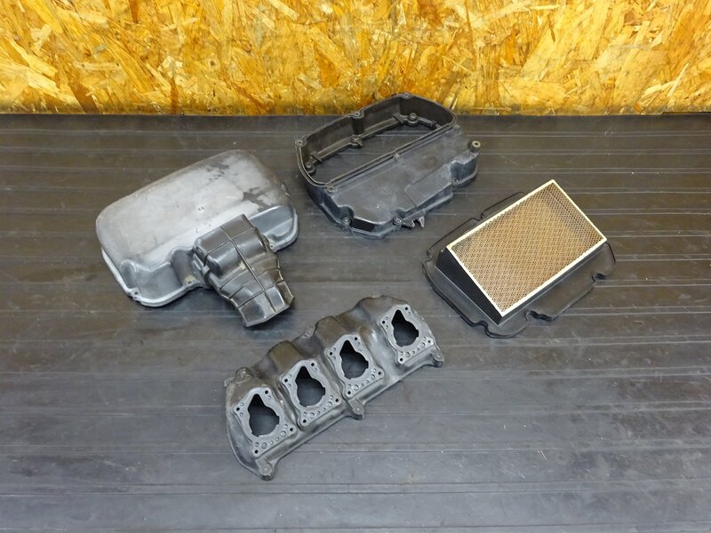 【251111】CBR250RR(MC22-1006)◇ エアクリーナーボックス エアクリボックス エアクリ ボルト欠品/削れ/破損有 | 中古バイクパーツ通販・買取　ジャンクヤード鳥取　JunkYard