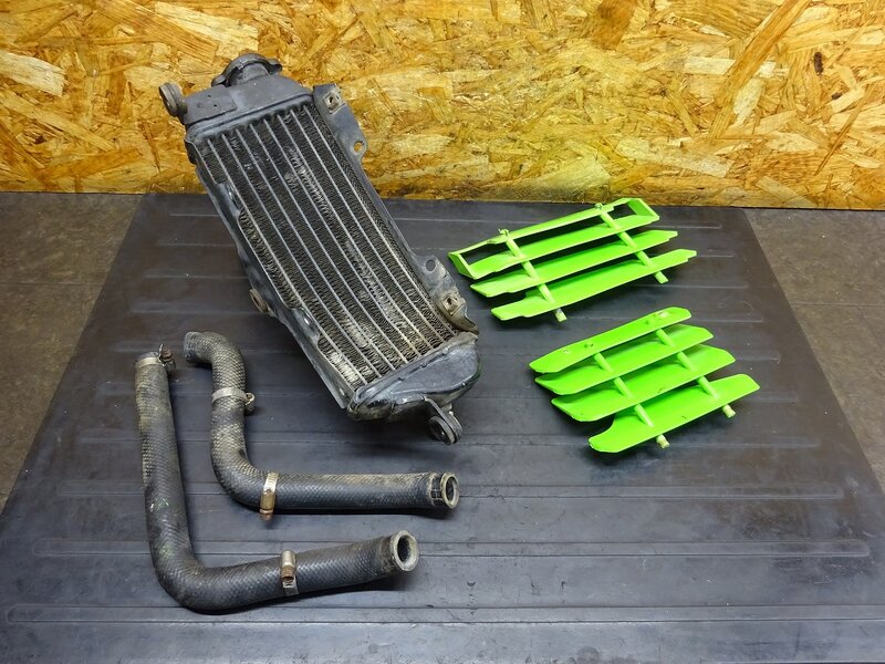 【251114】KDX125SR(DX125A-016)◆ ラジエーター ラジエター ラジエーターホース ラジエーターガード ねじれ有 【検索：200 220 250 | 中古バイクパーツ通販・買取　ジャンクヤード鳥取　JunkYard