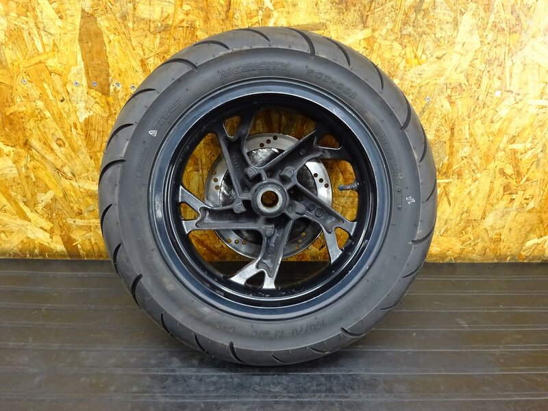 【251117】ジェンマ250(CJ47A-101)◇ リアホイール 13×4.00 ブレーキディスク 段付き有 中古タイヤ 24年製 | 中古バイクパーツ通販・買取　ジャンクヤード鳥取　JunkYard