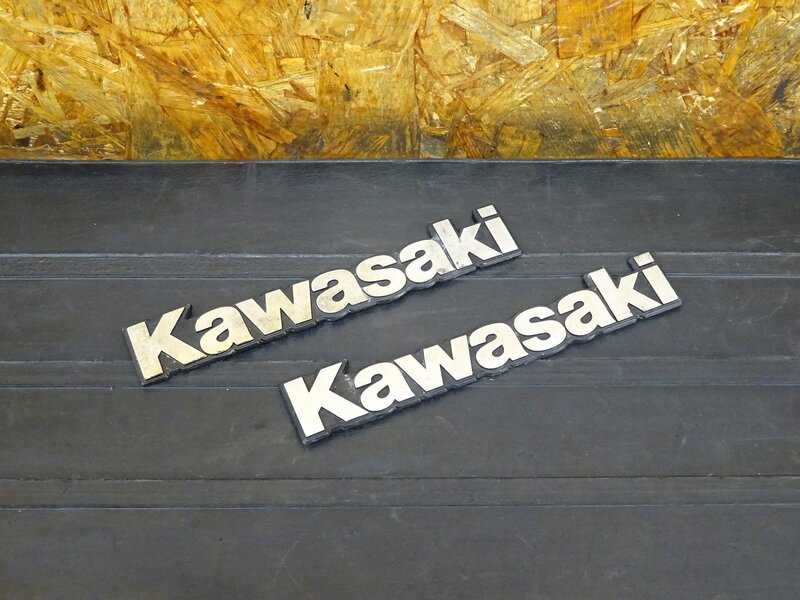 【251120】ZRX400(ZR400E-006)◇ タンクエンブレム 【前期 ZRX-2 ZRX-Ⅱ | 中古バイクパーツ通販・買取　ジャンクヤード鳥取　JunkYard