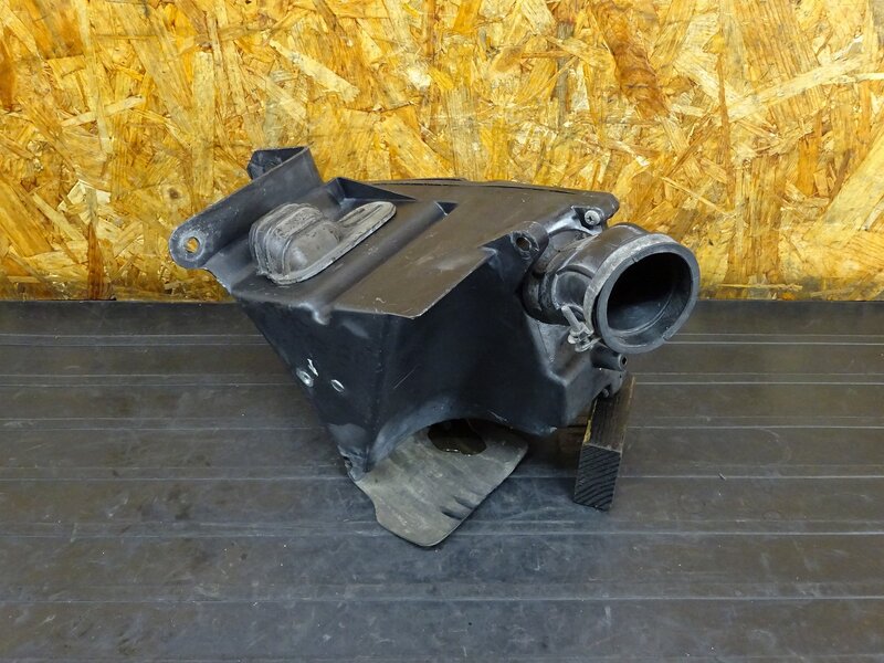 【251219】セロー225W(4JG-116)◇ エアクリーナーボックス エアクリボックス エアクリ 傷/割れ有 【検:SEROW 1KH DG08J | 中古バイクパーツ通販・買取　ジャンクヤード鳥取　JunkYard