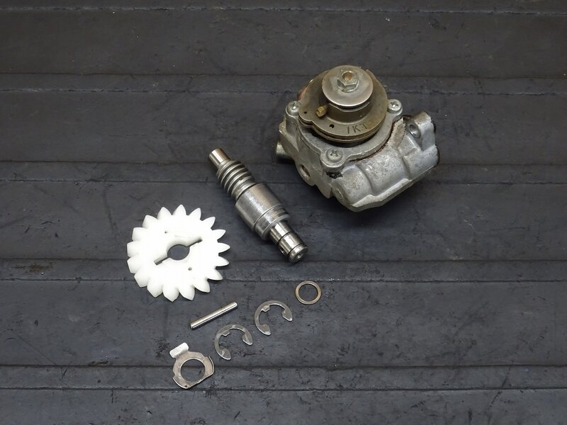 【260103】SDR200(2TV-000)◆ オイルポンプ 2ストオイルポンプ 2ST ※エンジンパーツ | 中古バイクパーツ通販・買取　ジャンクヤード鳥取　JunkYard