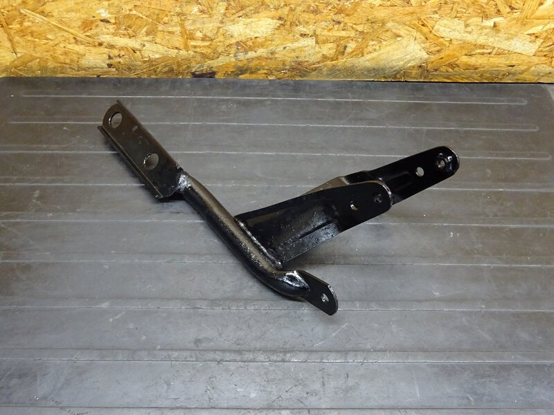 【260205】サベージ650(NP41A-104)◆ マフラーステー サイレンサーステー 錆/色塗り有 【サベージ400 | 中古バイクパーツ通販・買取　ジャンクヤード鳥取　JunkYard