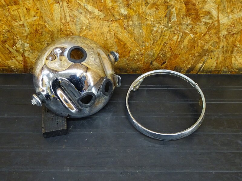 【260215】SR400(RH01J-008)◇ ヘッドライトケース YAMAHA YHA-121 ヘッドライトリム メッキ 凹み/錆有 【イモビ付 | 中古バイクパーツ通販・買取　ジャンクヤード鳥取　JunkYard