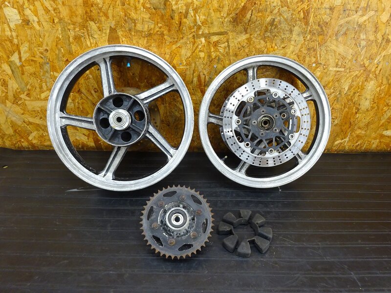 【260312】ゼファー400(ZR400C-094)◇ ホイール前後セット フロント 17×2.50 F-1253 リア 18×3.50 R-1254 ハブ 【C5 | 中古バイクパーツ通販・買取　ジャンクヤード鳥取　JunkYard