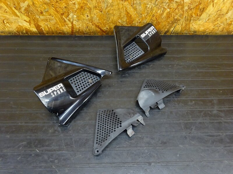 【260316】VT250F(MC08-1018)◇ ネックカバー左右セット 純正オプション?? シュラウド ラジエーター/サイドカバー ステー付 【丸フレーム | 中古バイクパーツ通販・買取　ジャンクヤード鳥取　JunkYard